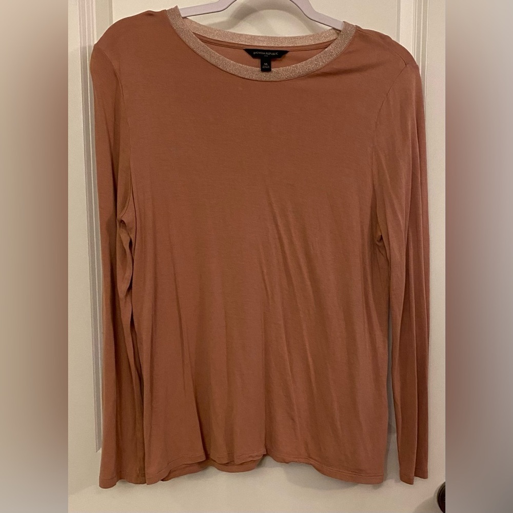 Banana Republic Long Sleeve Blouse Women’s Sz M Rose W/Metallic Neck Trim